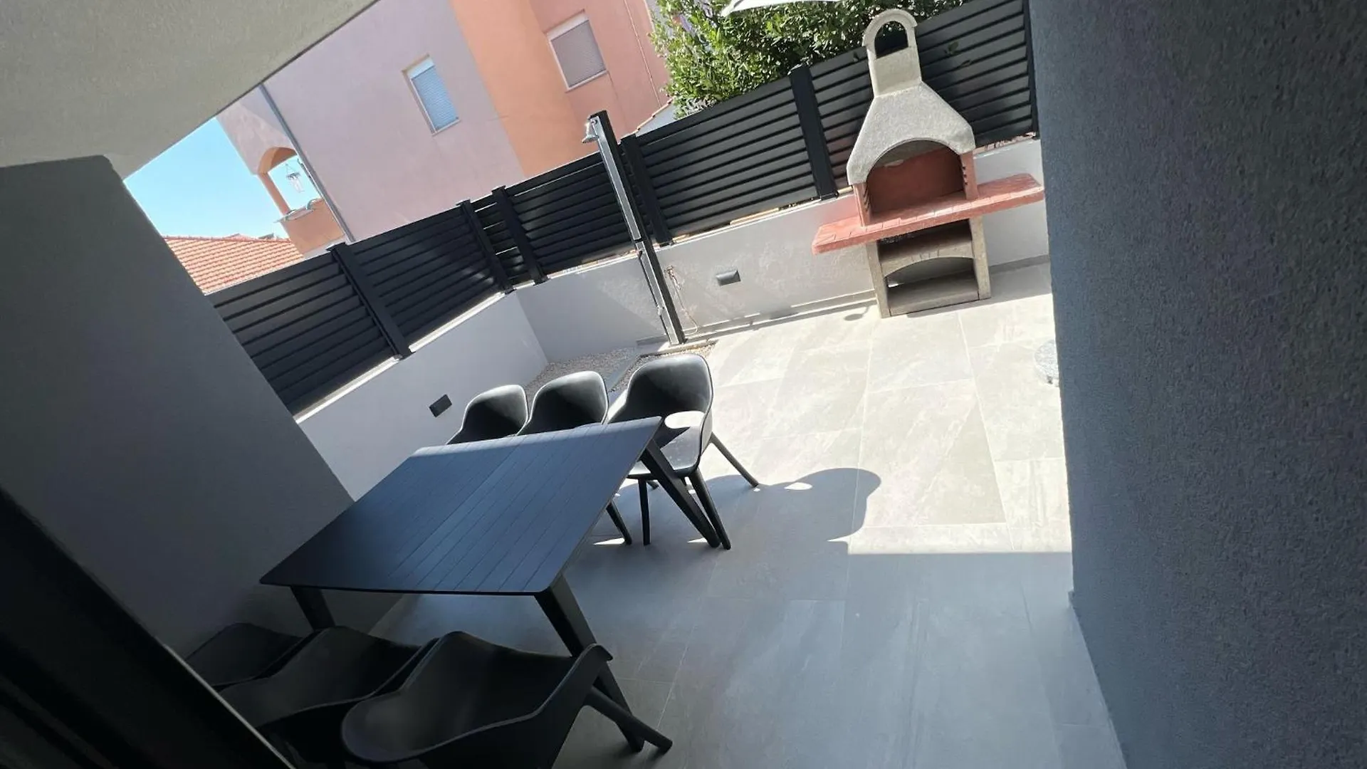 Residence Doli Superior Vrsi 0*,  Croacia